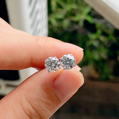 2 ctw Round Lab Grown Diamond Stud Earrings E VVS2